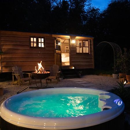 Luxury, Rural Shepherds Hut With Hot Tub Nr Bath Bristol Kültér fotó